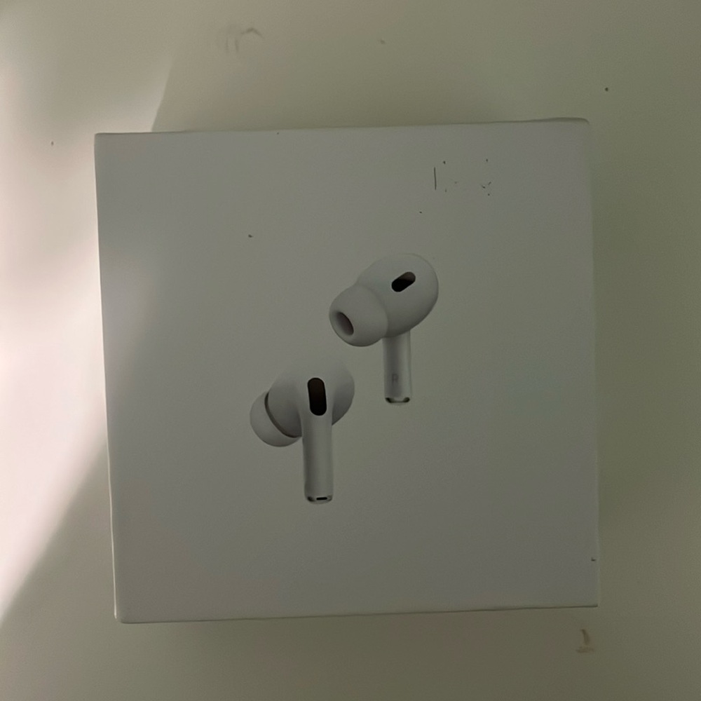 Apple AirPods 

Brand new never used